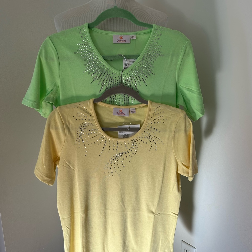 Quacker Factory Set of 2 Green & Yellow Short Sleeve Tees QVC New Sz XS